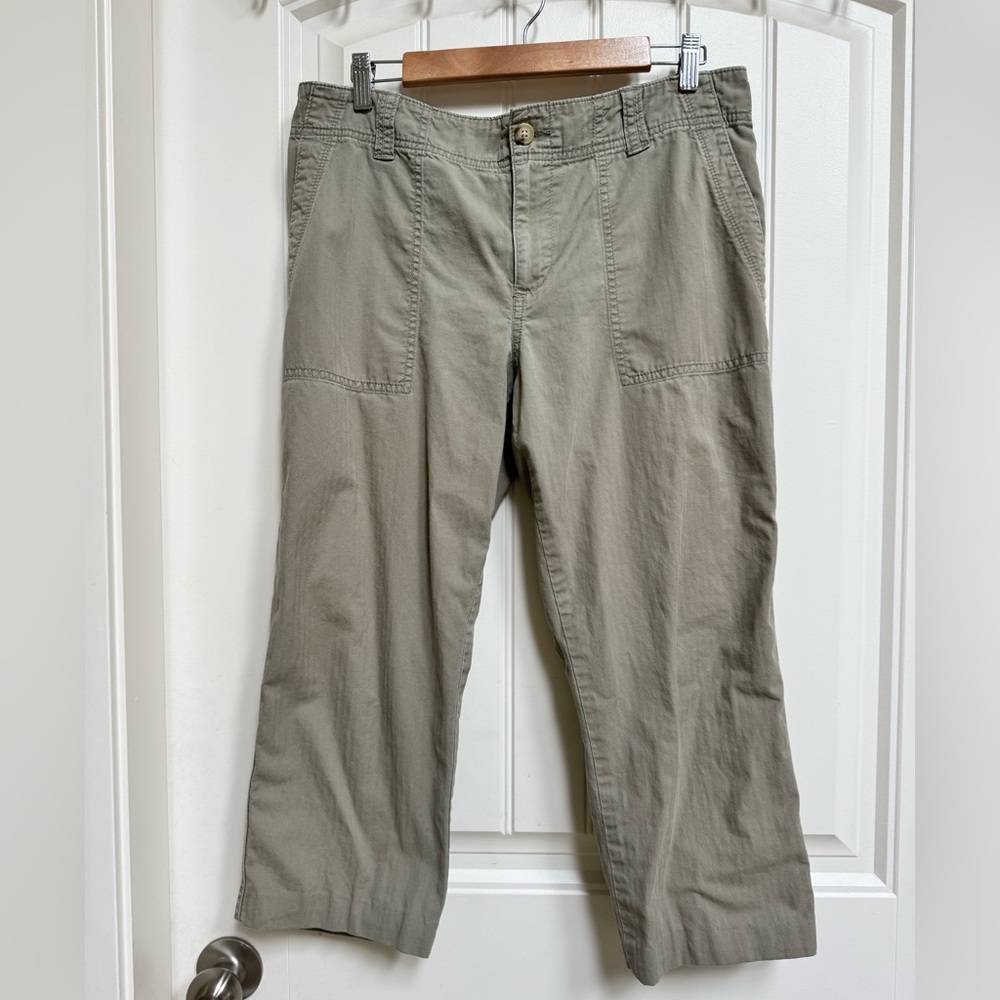 Lauren RL Khaki 100% Cotton Capri Pants. Size 10